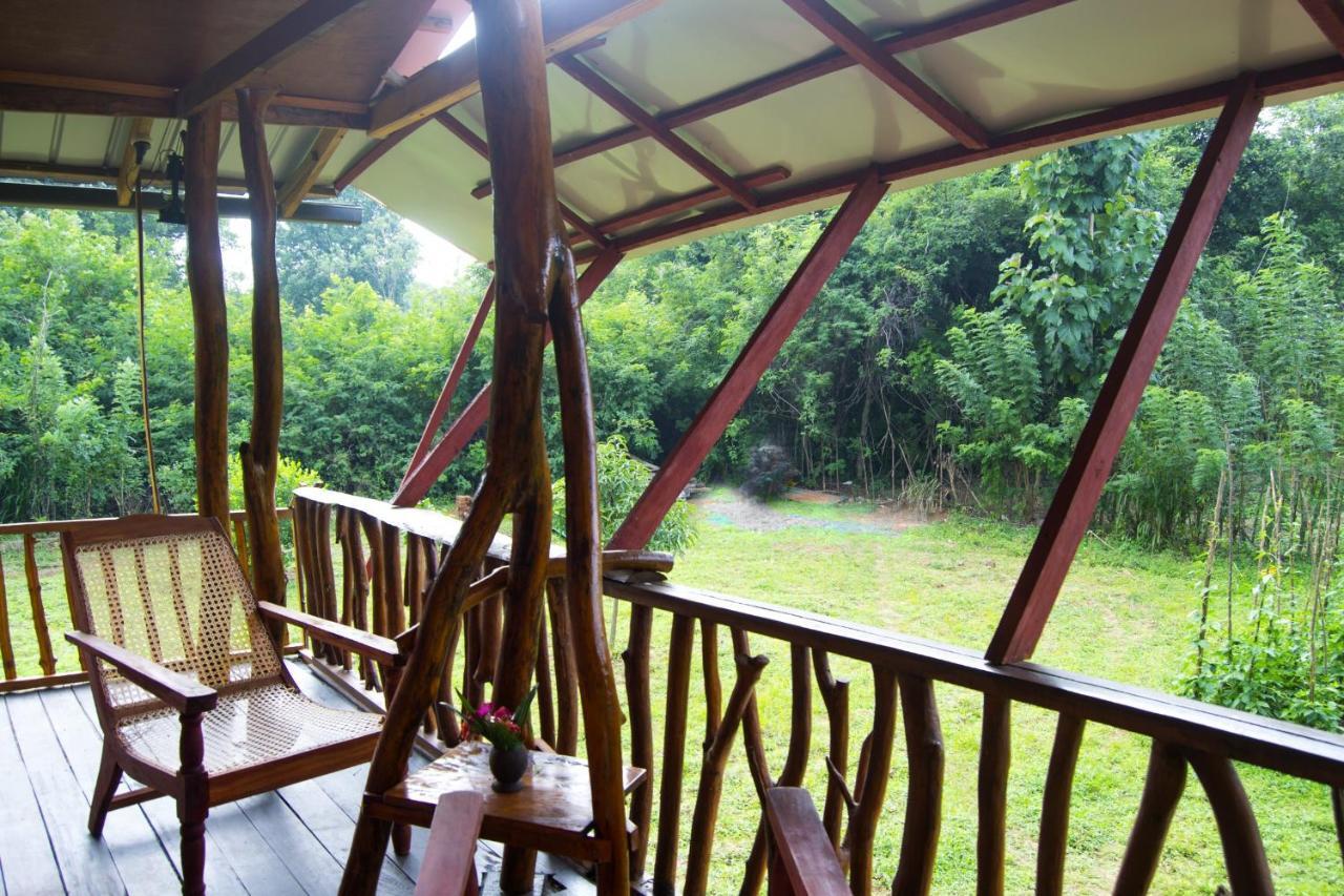 Anushka Nera Nature House Sigiriya Room photo